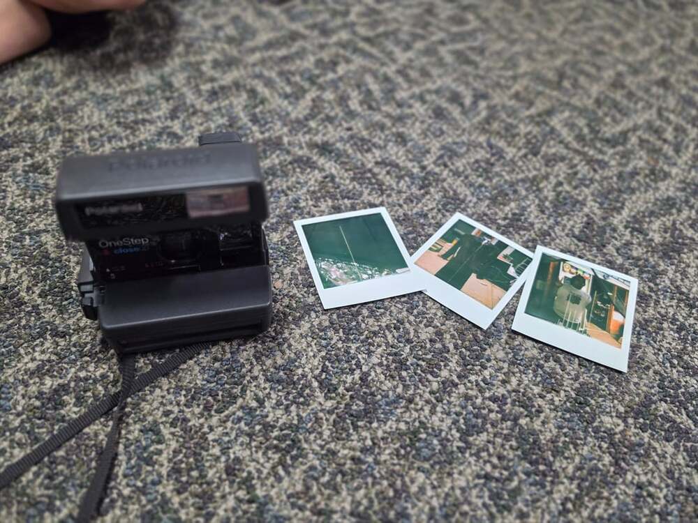 Polaroid OneStep CloseUp 600 Instant Camera